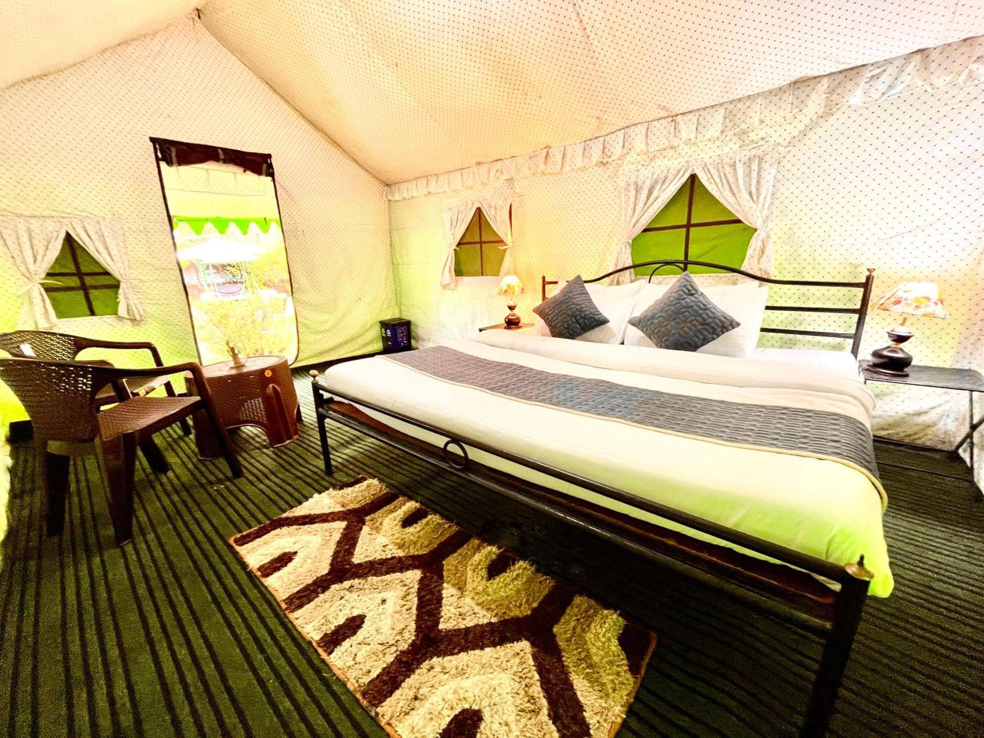 Himalayan Riverside Swiss Cottage Tents, Manali Manāli Exterior foto