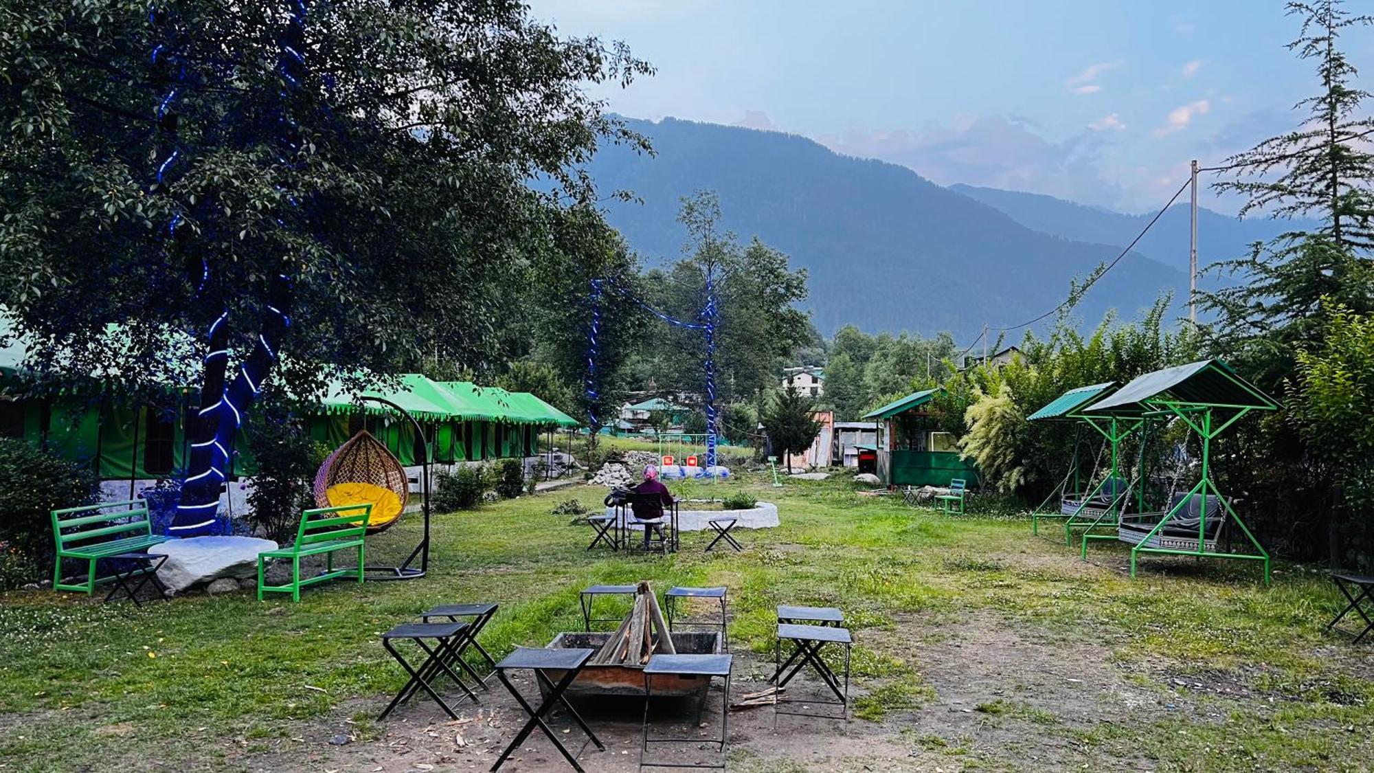 Himalayan Riverside Swiss Cottage Tents, Manali Manāli Exterior foto
