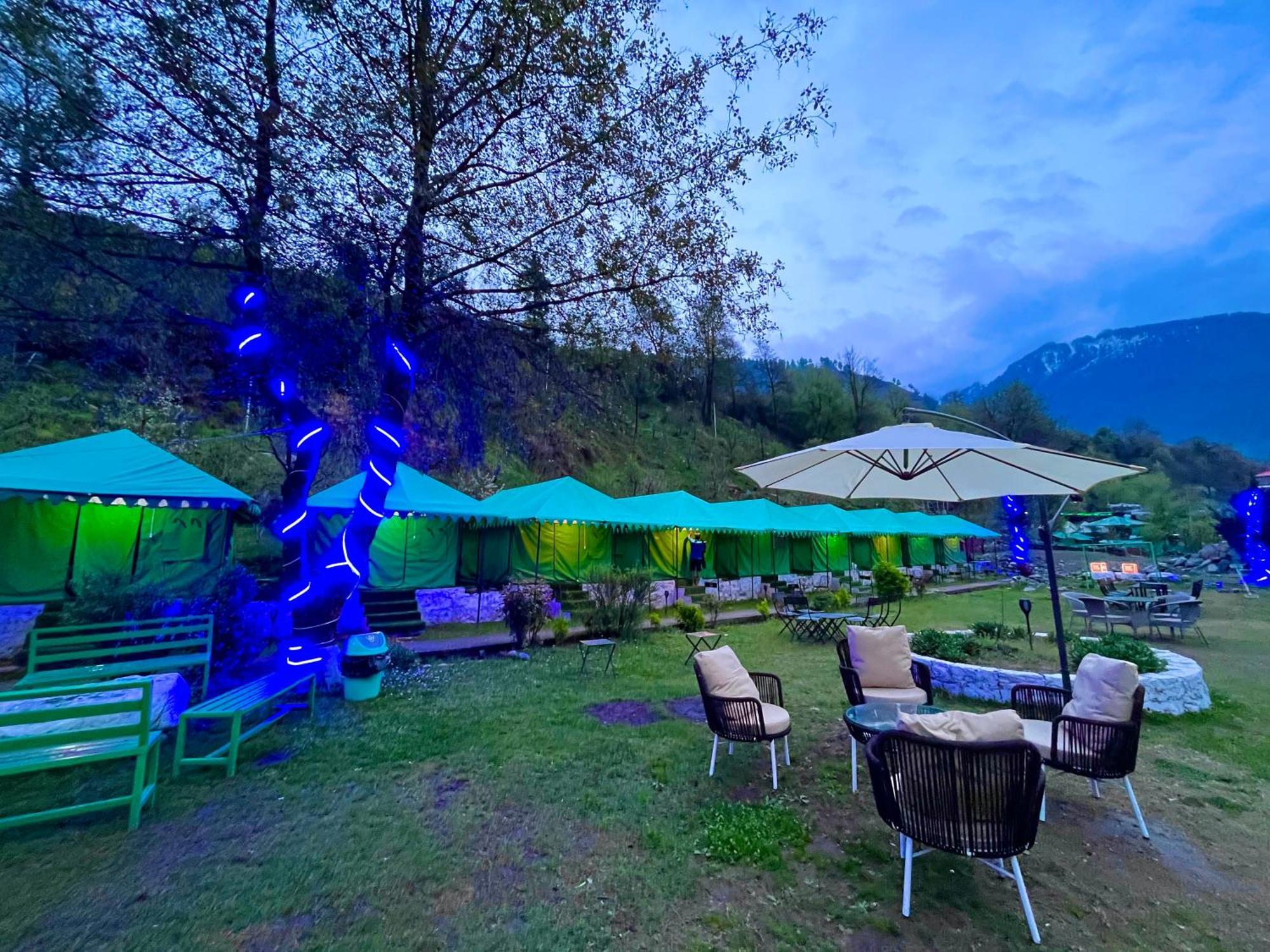 Himalayan Riverside Swiss Cottage Tents, Manali Manāli Exterior foto