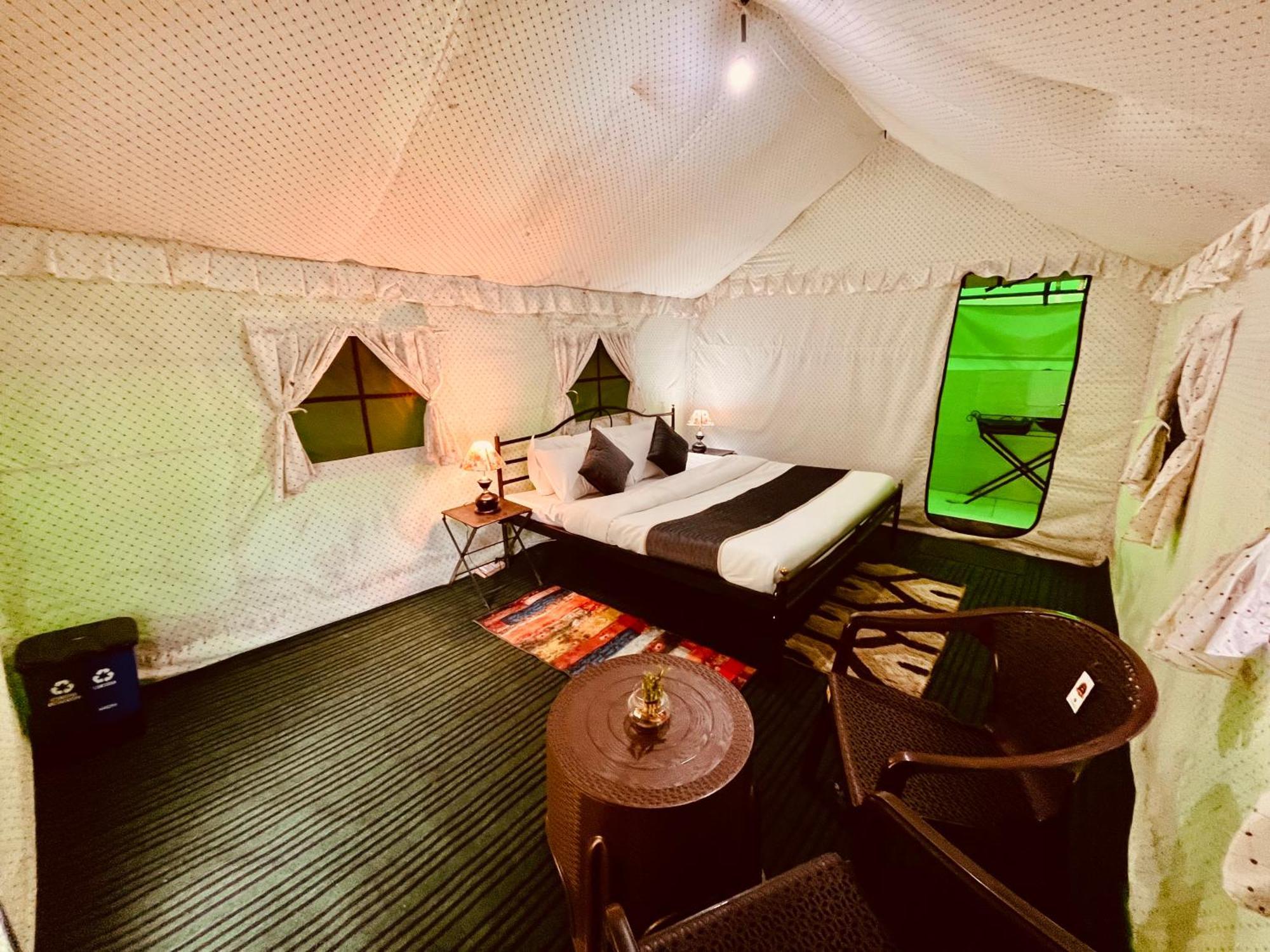 Himalayan Riverside Swiss Cottage Tents, Manali Manāli Exterior foto