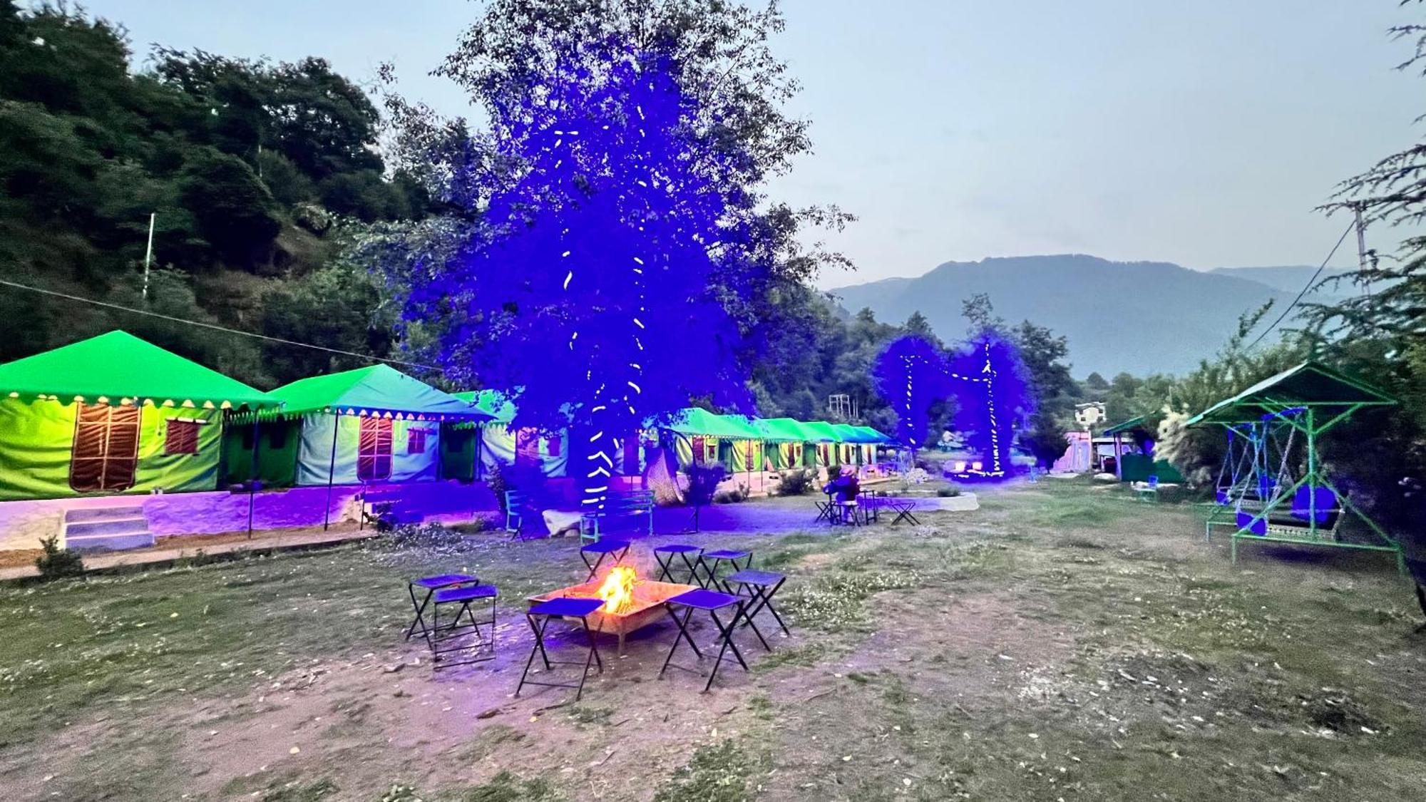 Himalayan Riverside Swiss Cottage Tents, Manali Manāli Exterior foto