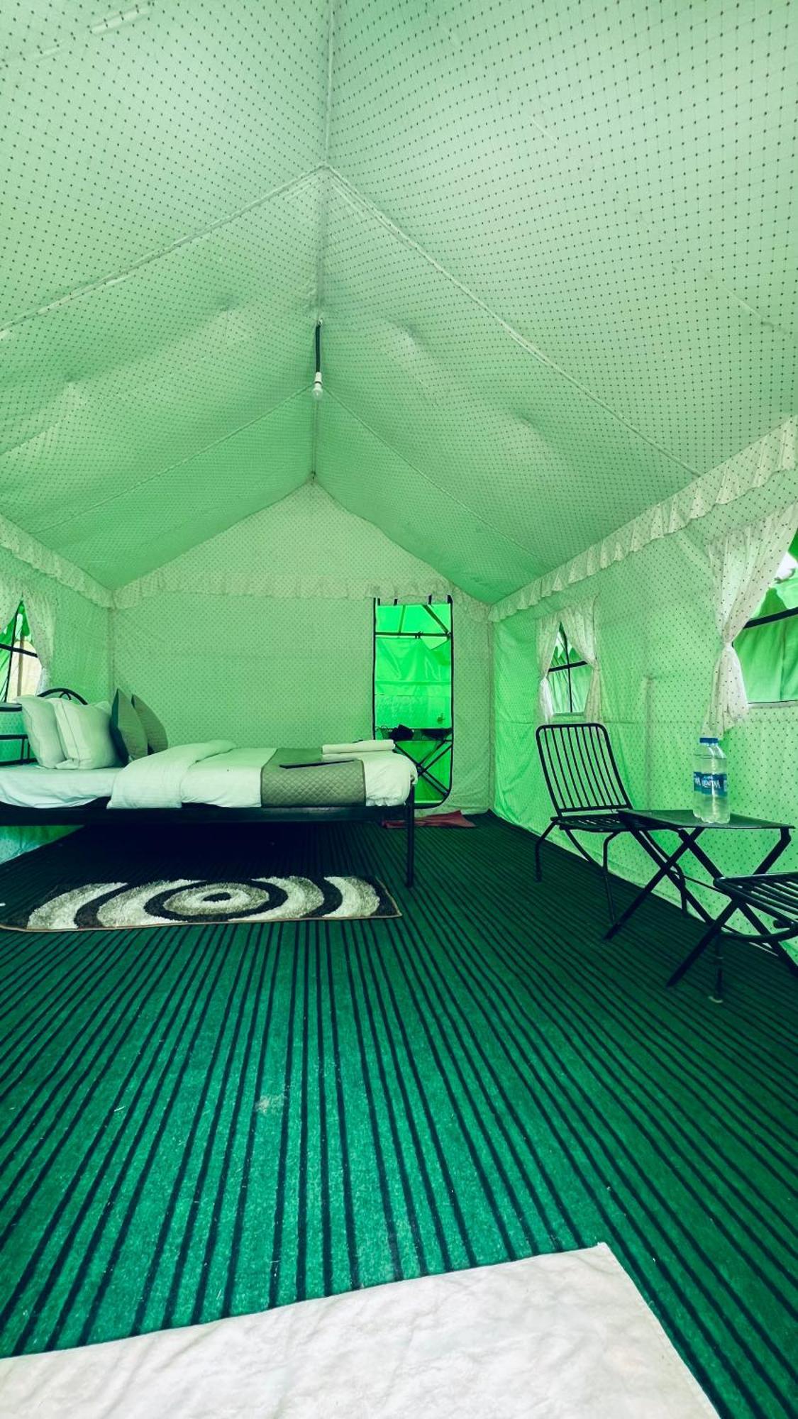 Himalayan Riverside Swiss Cottage Tents, Manali Manāli Exterior foto