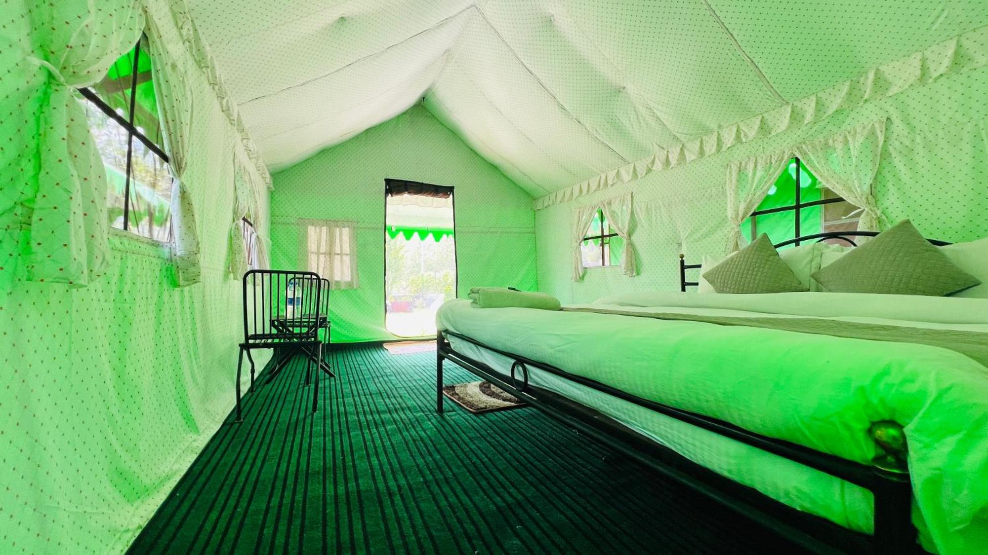 Himalayan Riverside Swiss Cottage Tents, Manali Manāli Exterior foto