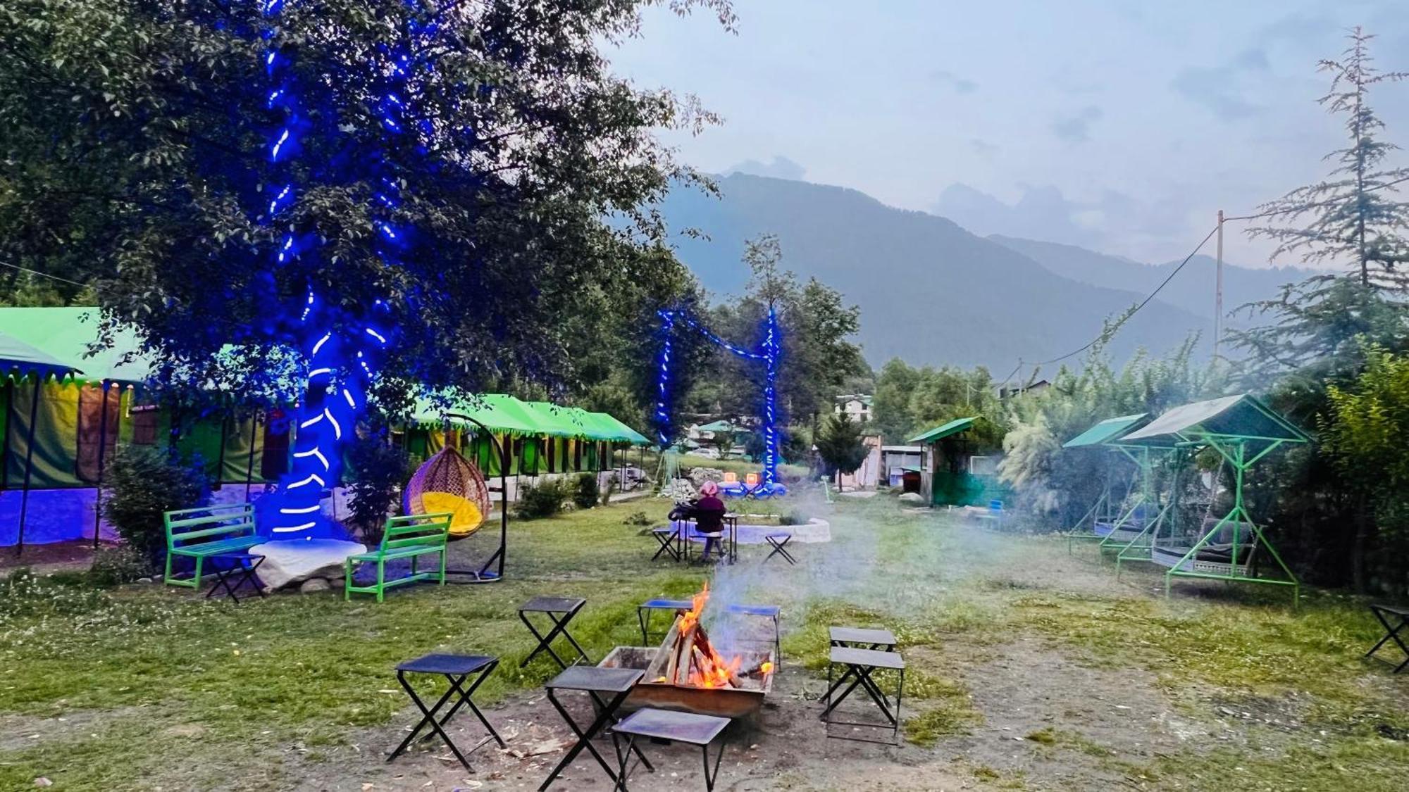 Himalayan Riverside Swiss Cottage Tents, Manali Manāli Exterior foto